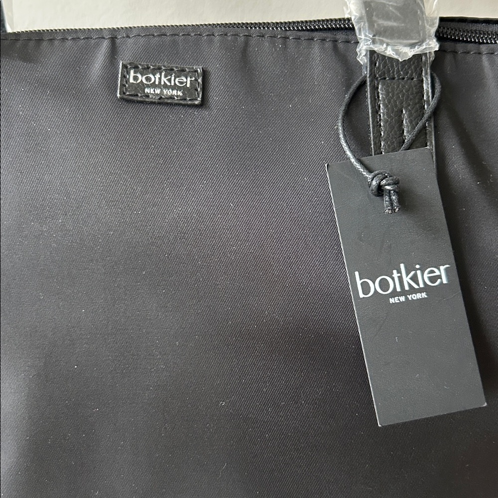 NWT Botkier New York Black Shoulder Tote with Silver Hardware - Picture 4 of 12